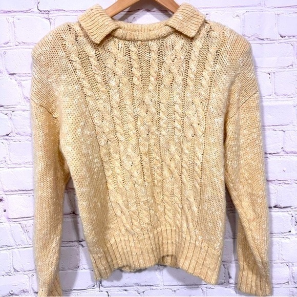 Liz Sport Sweaters - Lizsport women’s vintage Sweater Petite Beige Tan Collared Chunky Shoulder Pad